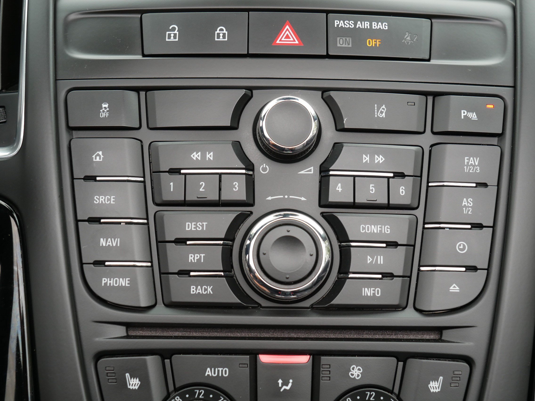 Used 2018 Buick Cascada Sport Touring w/ Dark Effects Package FWD image 33