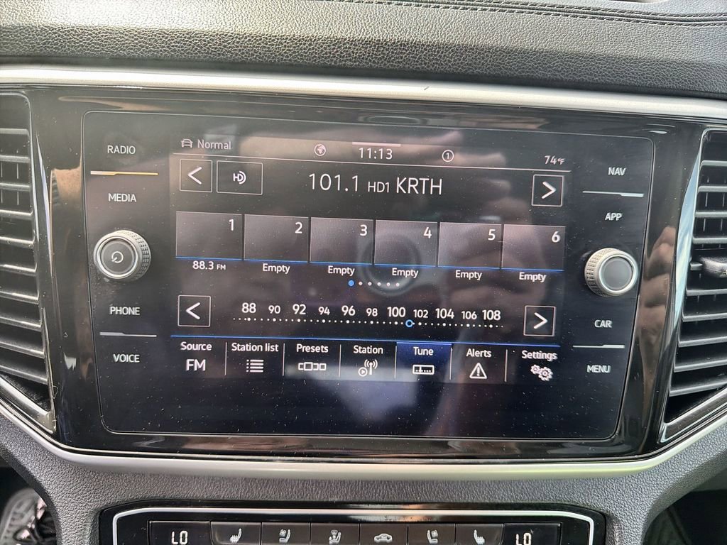 Used 2022 Volkswagen Atlas SEL Premium image 12