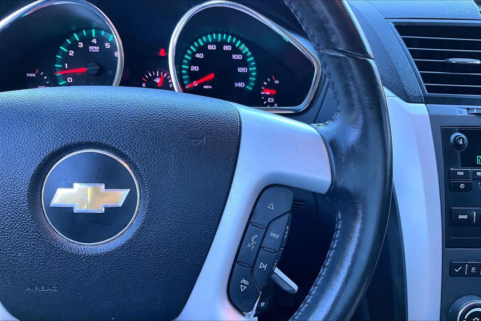 Used 2012 Chevrolet Traverse LT FWD image 23