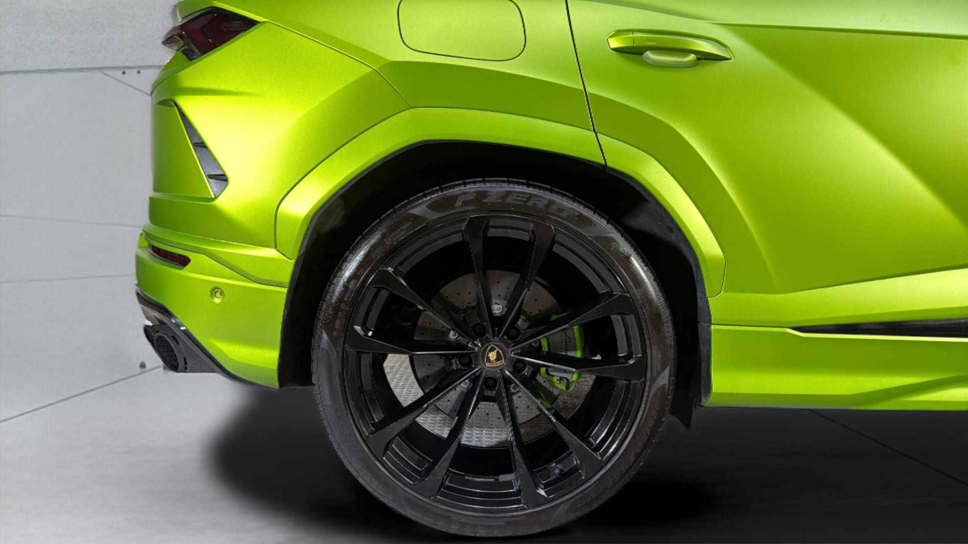 Used 2020 Lamborghini Urus AWD/4WD image 35