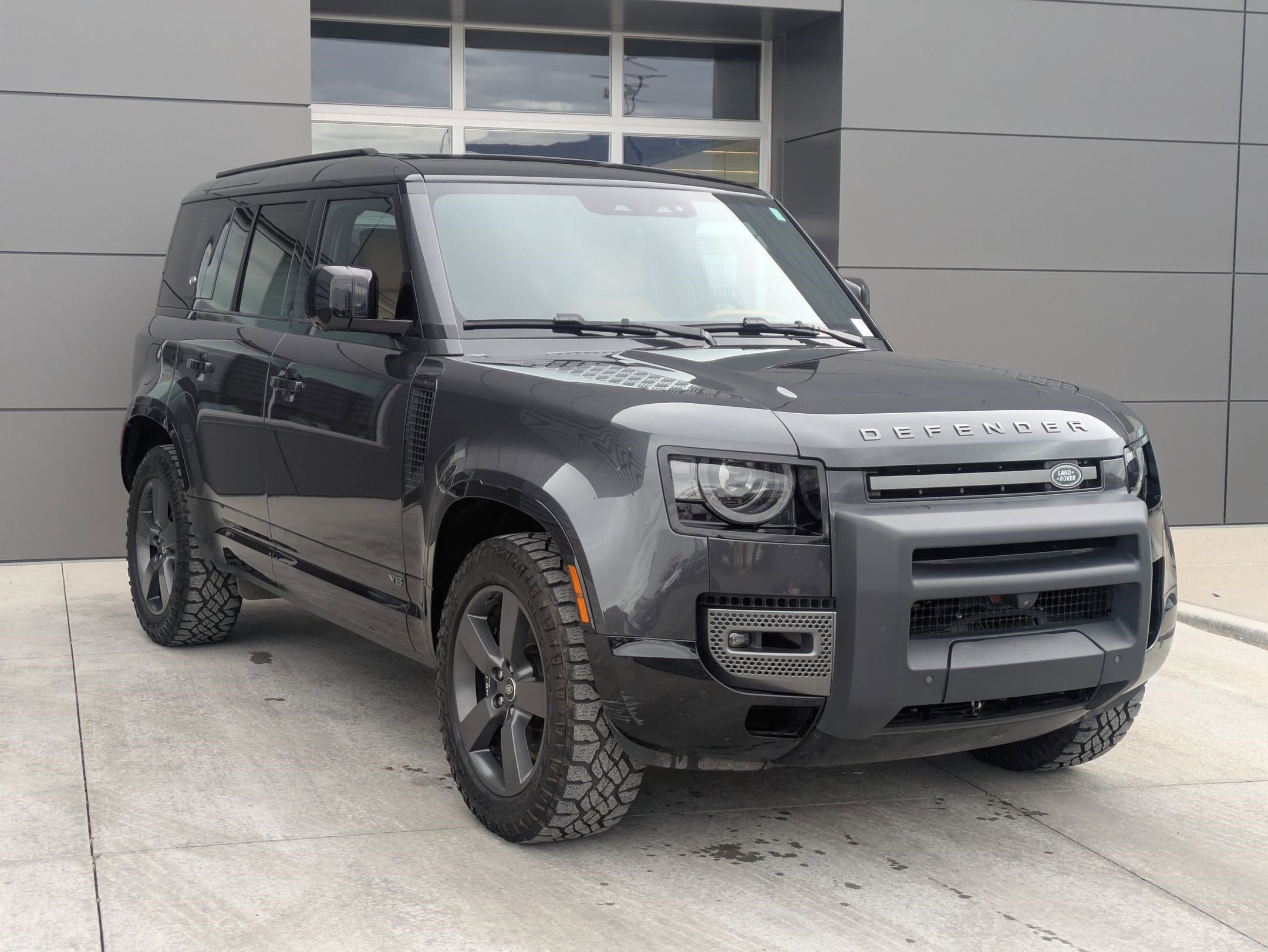 Certified 2023 Land Rover Defender 110 image 3