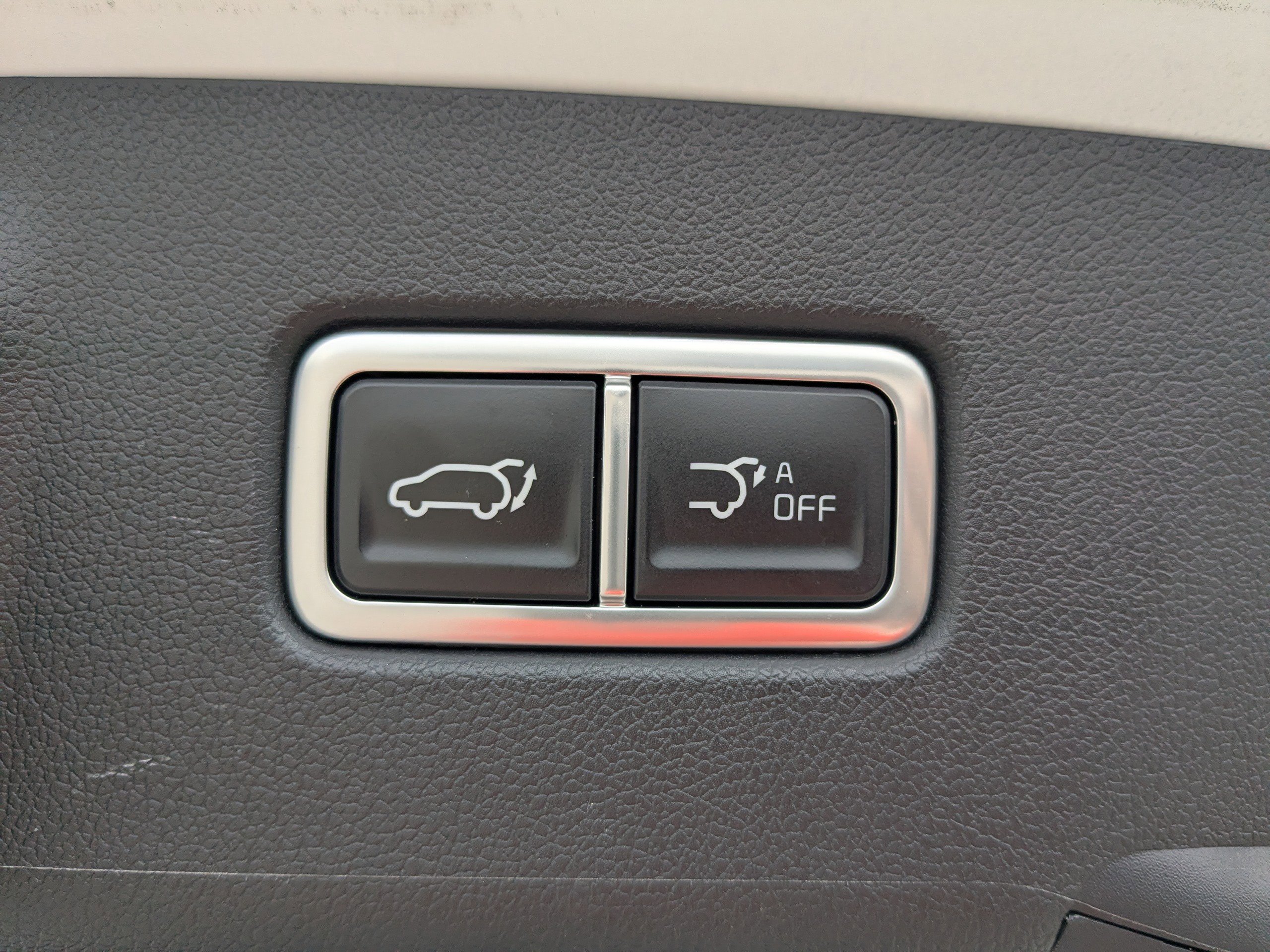 Certified 2025 Kia Sorento SX image 16