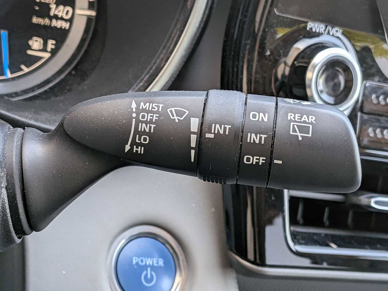 Used 2021 Toyota Highlander Limited image 28