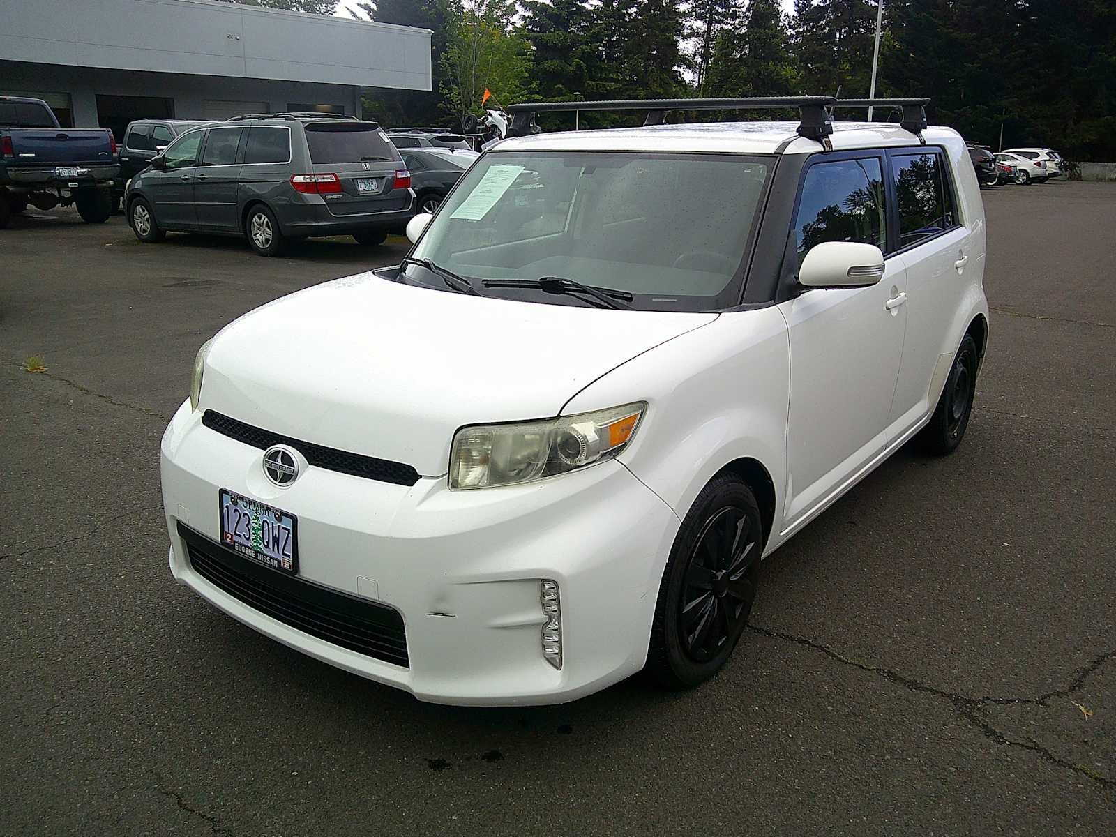 Used 2015 Scion xB FWD image 1