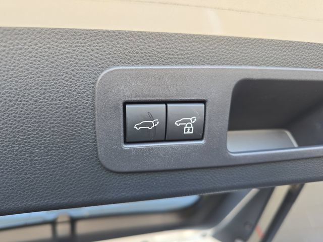 Used 2026 Lexus LX 600 4WD w/ Accessory Package (2T) image 17