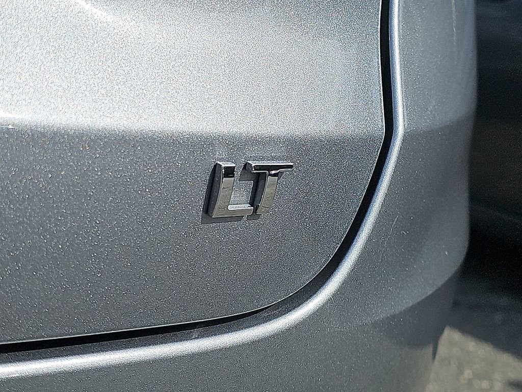 Used 2025 Chevrolet Trax LT FWD image 31
