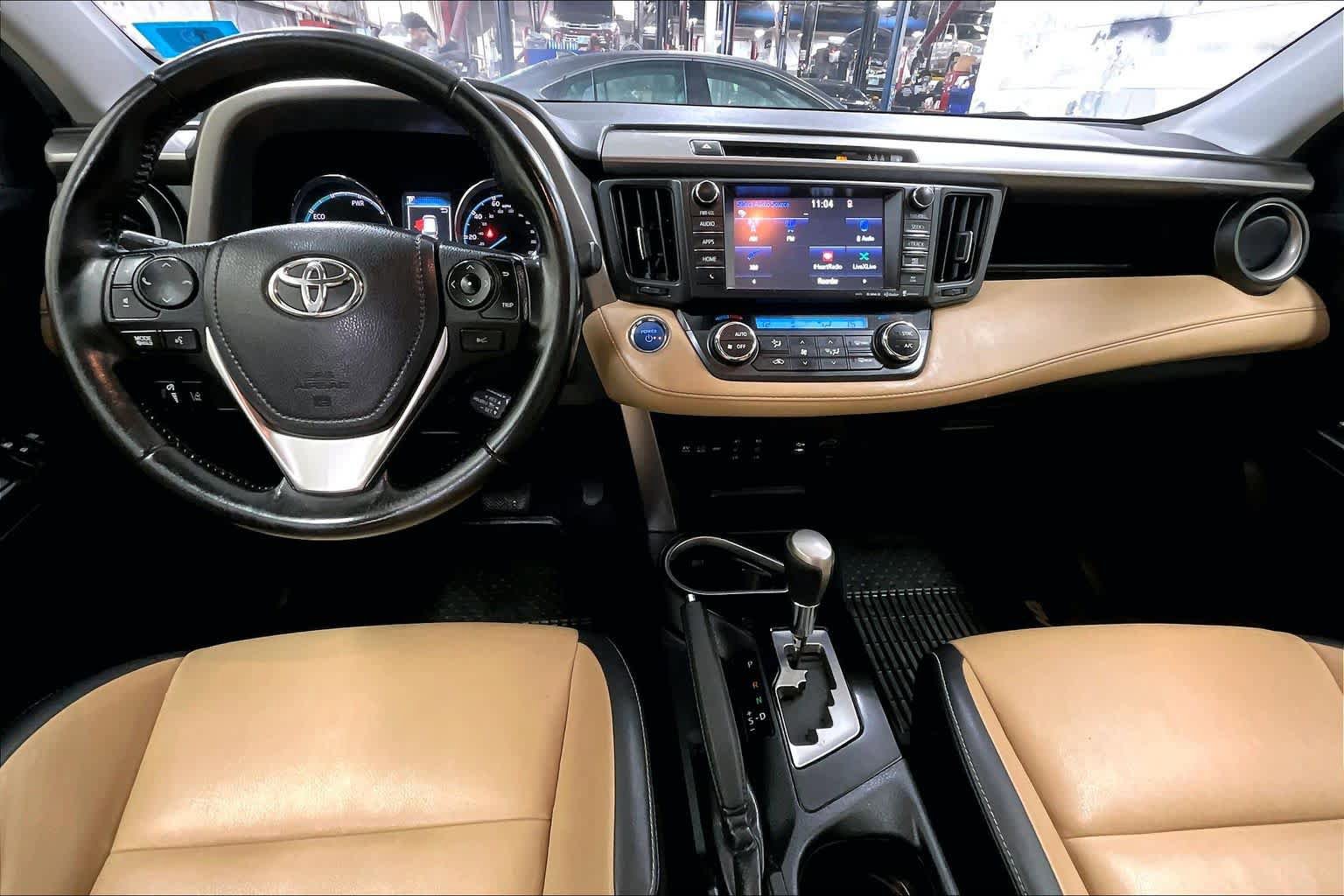 Used 2017 Toyota RAV4 Limited w/ Carpet Mat Package AWD/4WD image 14
