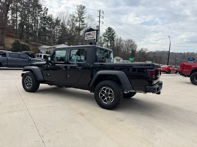 Used 2024 Jeep Gladiator Sport AWD/4WD image 8