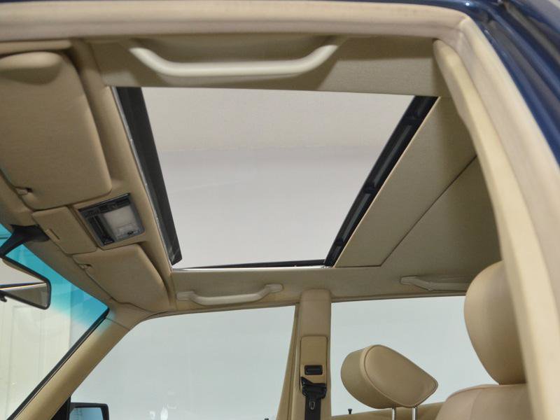 Used 1990 Mercedes-Benz 560 SEL image 19
