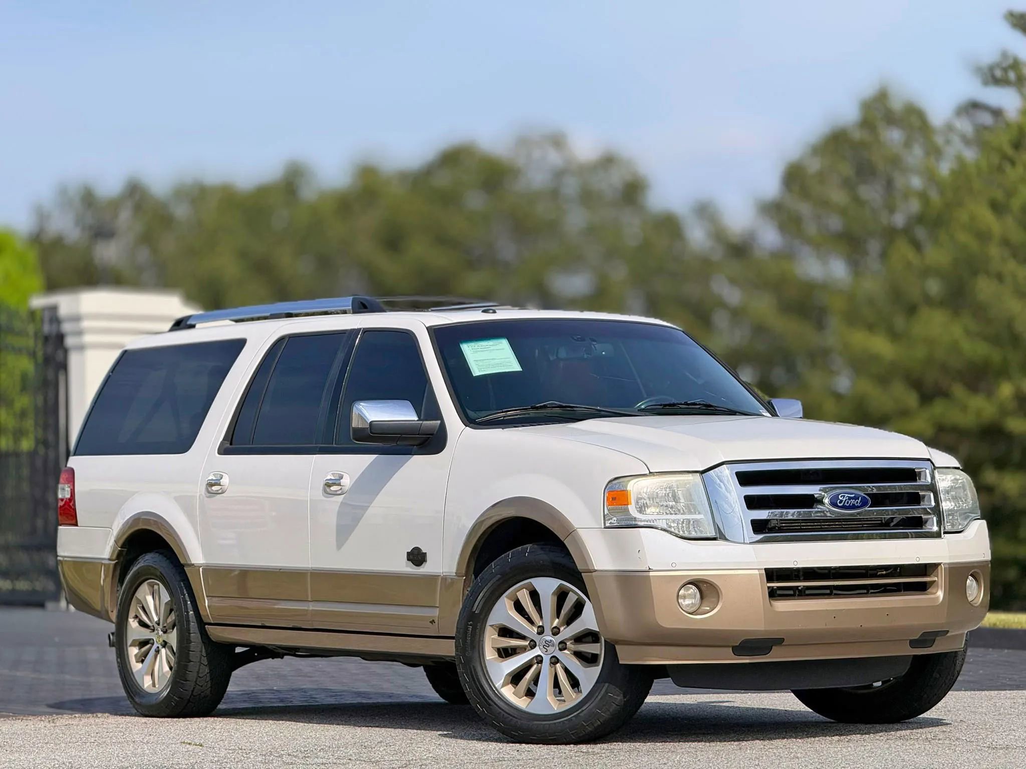 Used 2014 Ford Expedition EL King Ranch RWD image 5