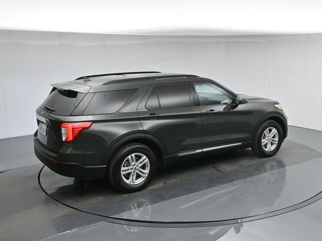 Used 2022 Ford Explorer XLT image 46