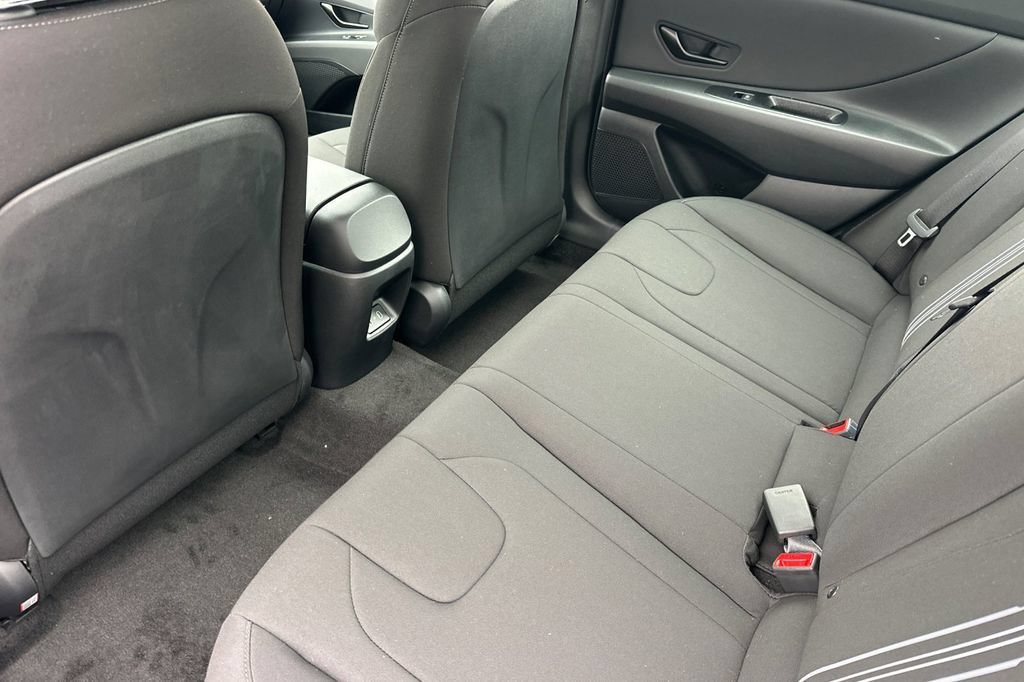 New 2026 Hyundai Elantra SEL FWD image 9