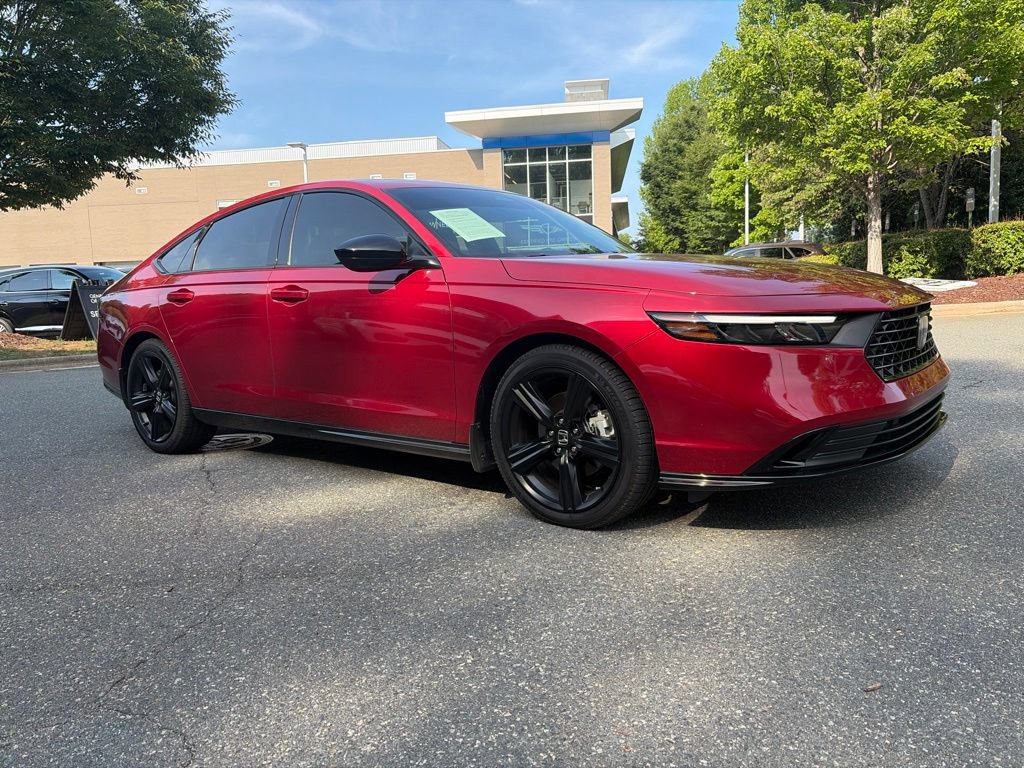 Used 2024 Honda Accord Sport image 2