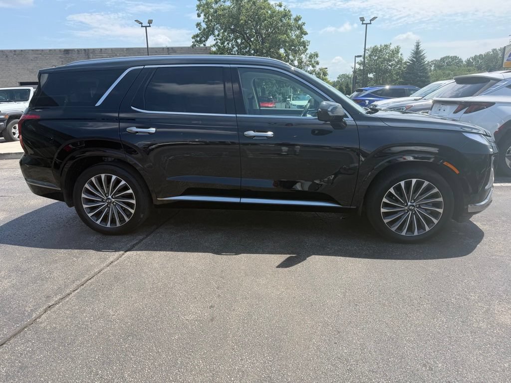 Used 2025 Hyundai Palisade Calligraphy AWD/4WD image 3