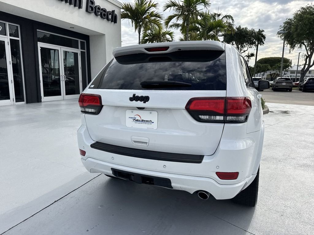 Used 2018 Jeep Grand Cherokee Altitude RWD image 25