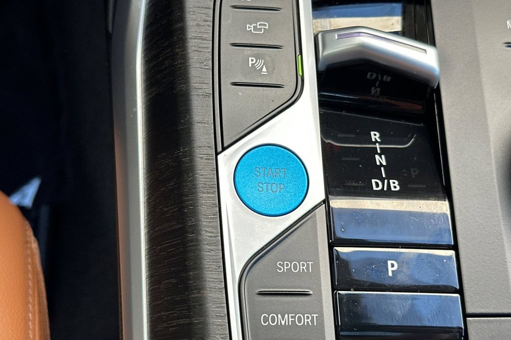 Used 2023 BMW i4 eDrive40 RWD image 25