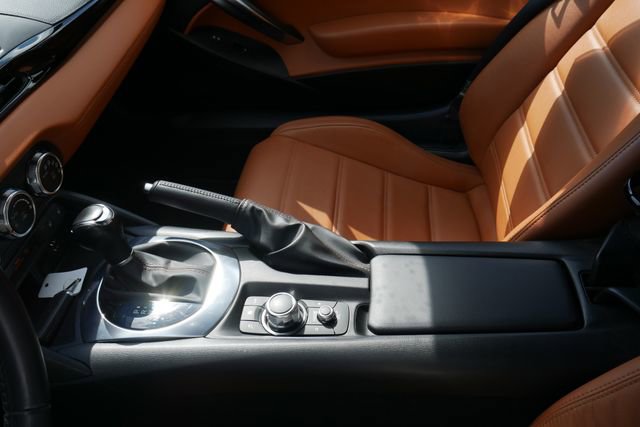 Used 2017 FIAT 124 Spider Lusso image 23