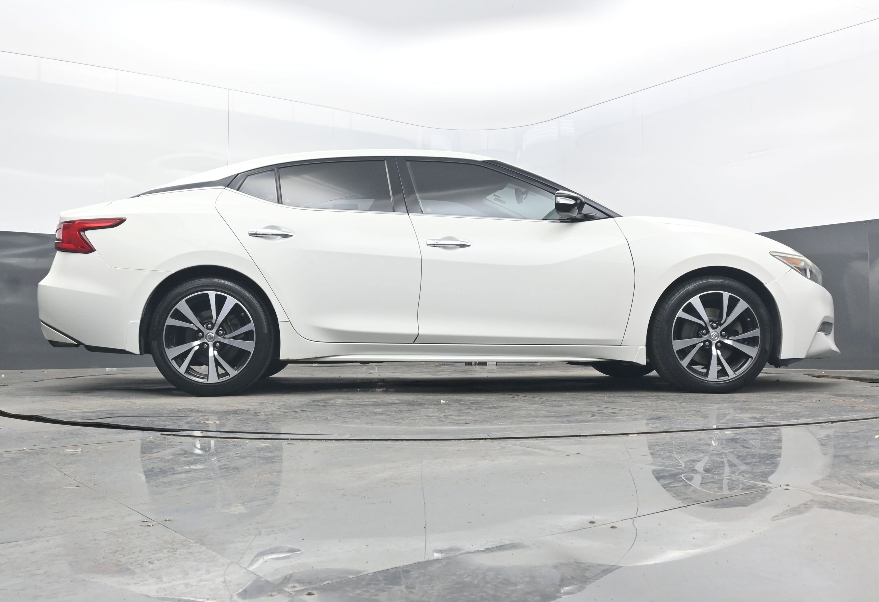Used 2018 Nissan Maxima 3.5 SV image 25