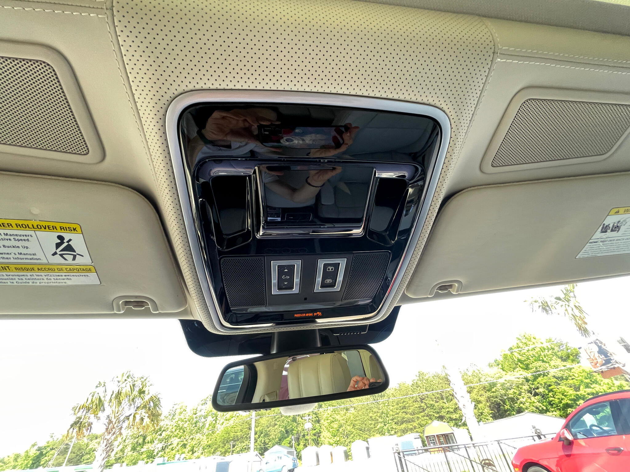 Used 2015 Land Rover Range Rover Autobiography image 40