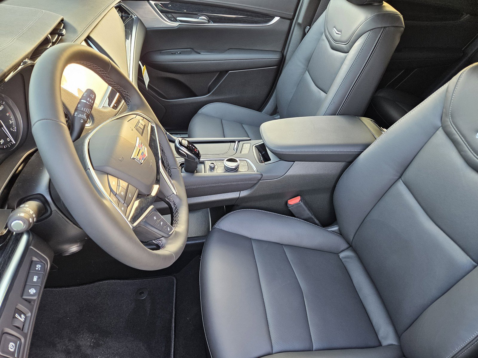 New 2026 Cadillac XT5 Premium Luxury w/ Driver Assist Package FWD image 9