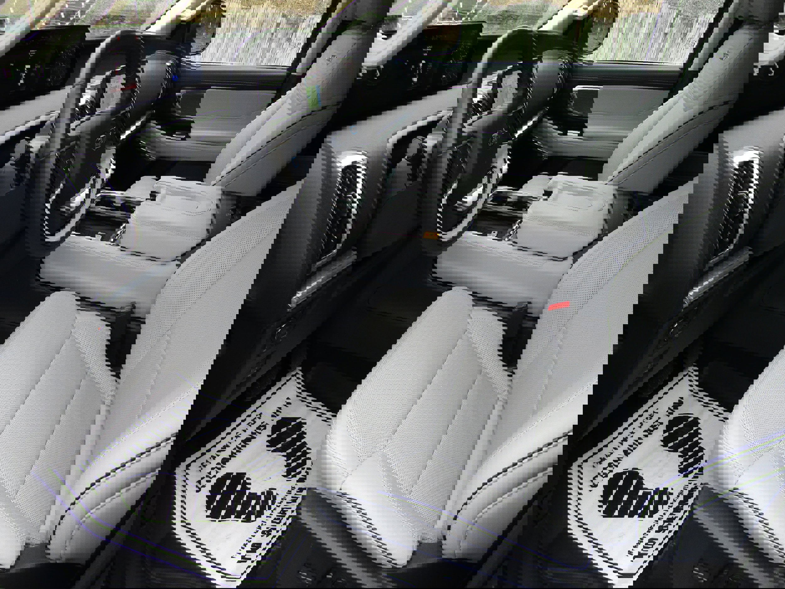 Used 2025 Ford Expedition Platinum w/ Platinum Ultimate Package image 11