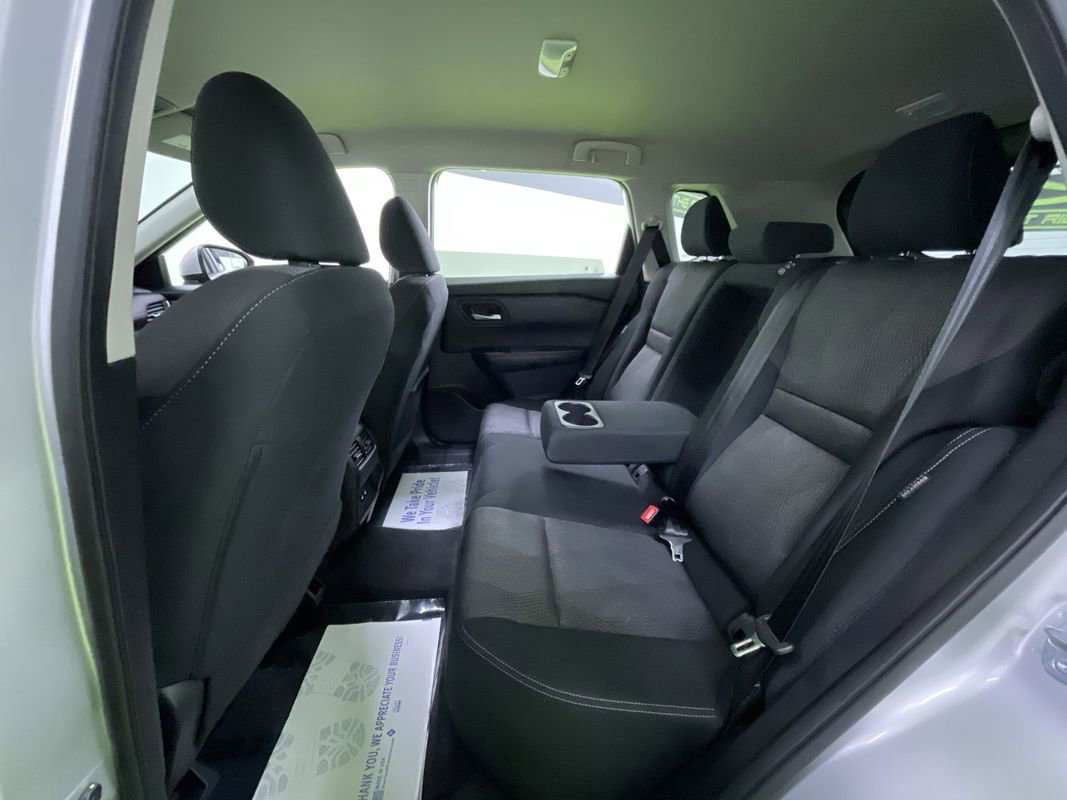 Used 2024 Nissan Rogue SV image 25