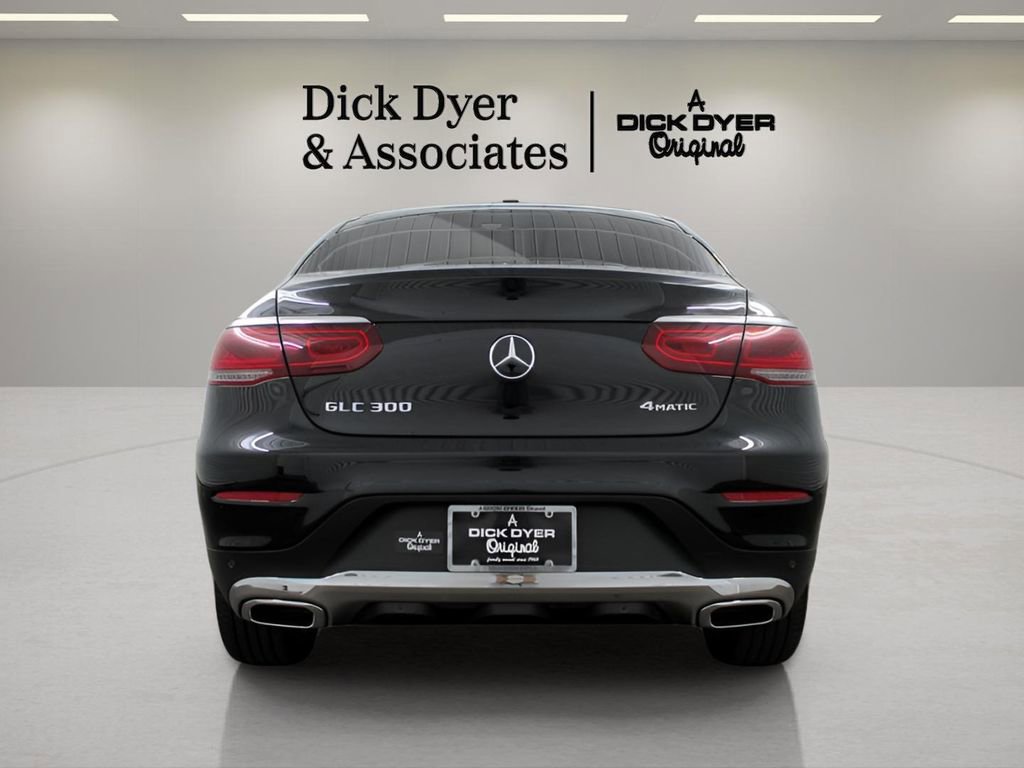 Used 2022 Mercedes-Benz GLC 300 4MATIC Coupe image 6