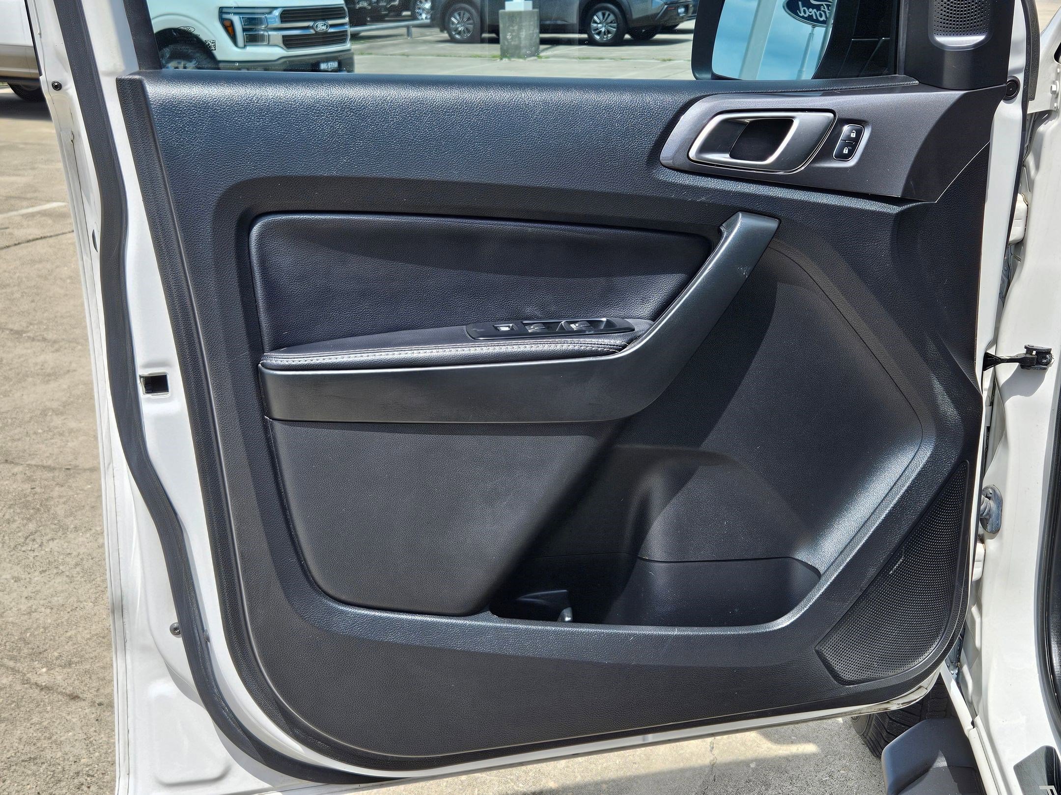 Used 2019 Ford Ranger Lariat w/ Black Appearance Package RWD image 12