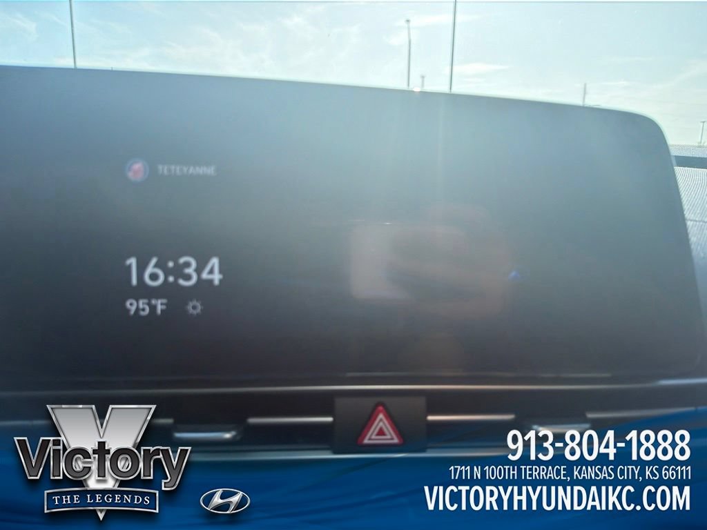 Used 2021 Hyundai Elantra Limited FWD image 14