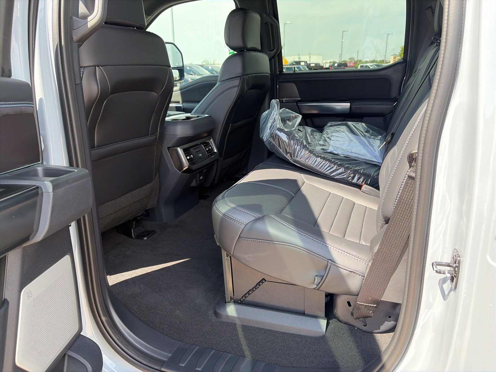 New 2026 Ford F450 Platinum w/ Camper Package AWD/4WD image 17