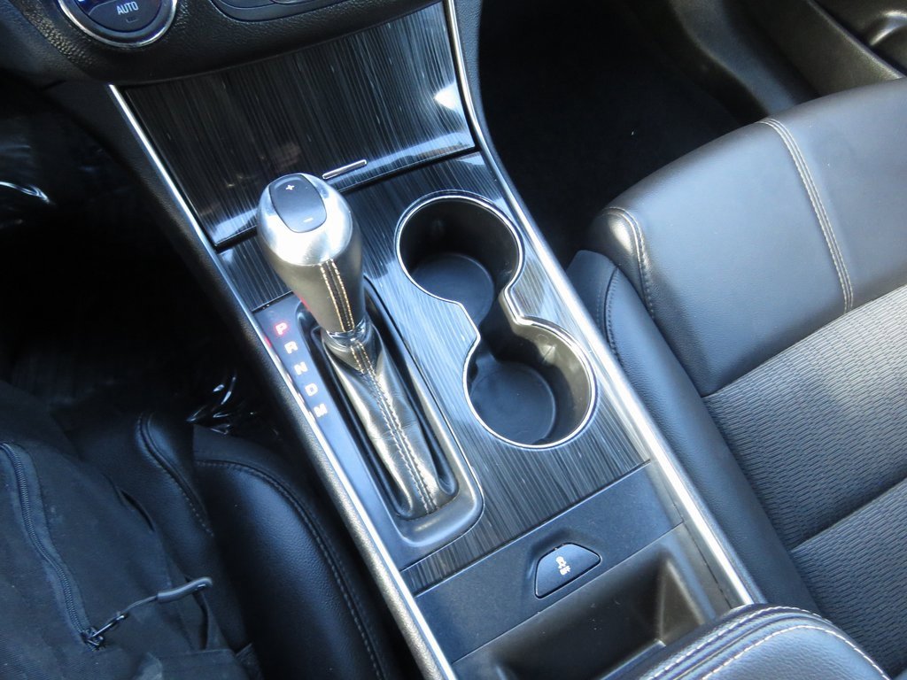 Used 2016 Chevrolet Impala LT w/ Convenience Package image 24