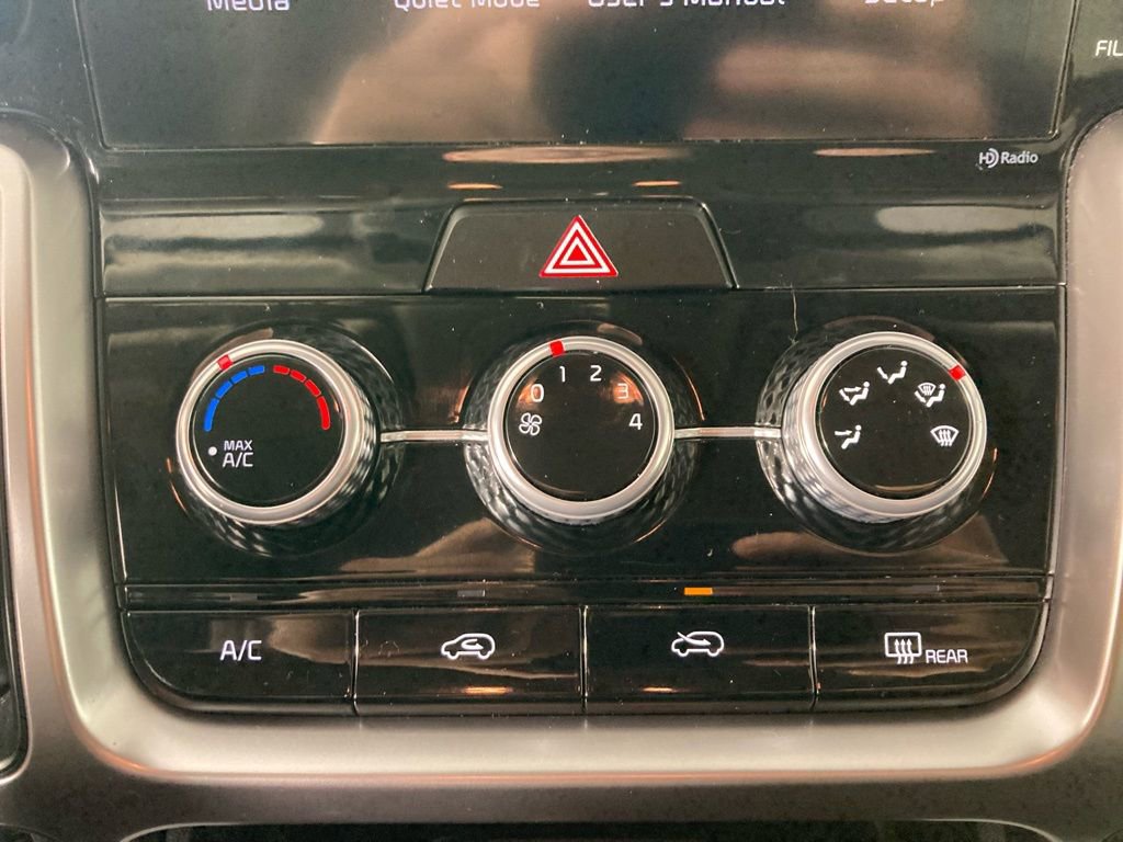 Certified 2023 Kia Sorento LX AWD/4WD image 8