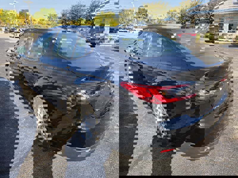 Used 2025 Toyota Camry LE image 5