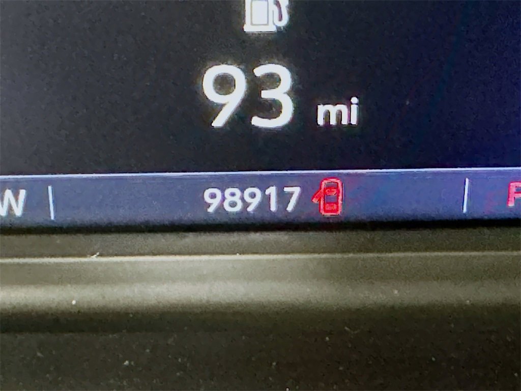 Used 2021 Chevrolet Suburban LT image 35