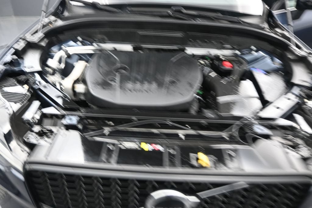 Certified 2024 Volvo XC60 B5 Core w/ Protection Package Premier AWD/4WD image 16
