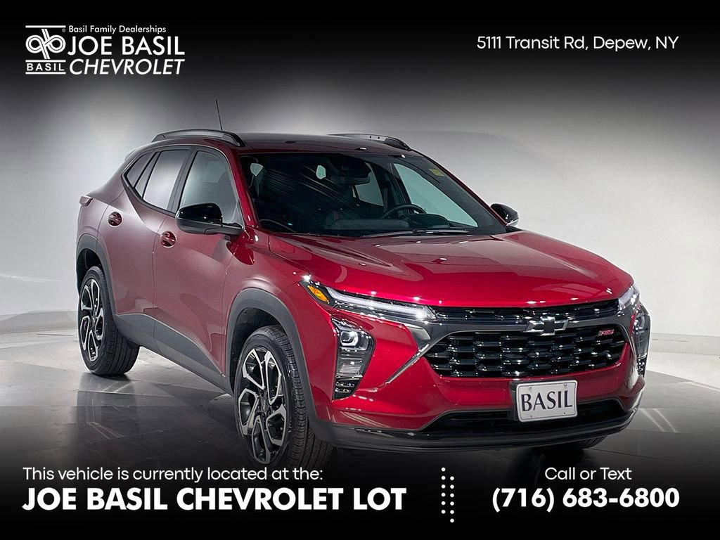 Used 2025 Chevrolet Trax RS image 1