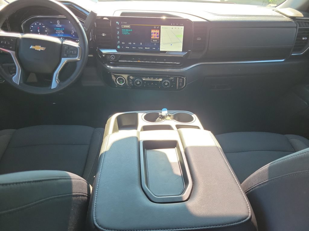 Used 2024 Chevrolet Silverado 1500 LT AWD/4WD image 16