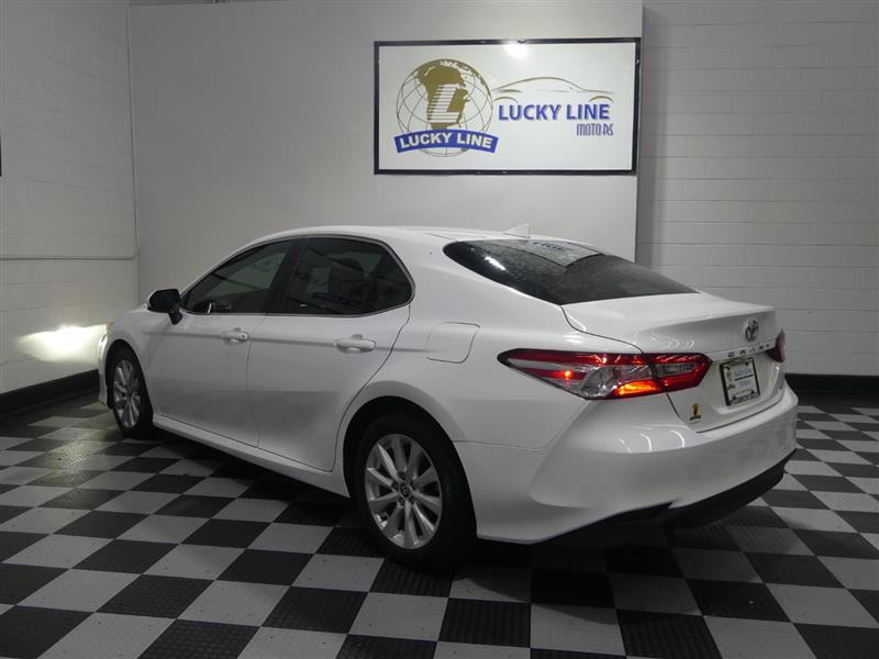 Used 2020 Toyota Camry LE FWD image 10