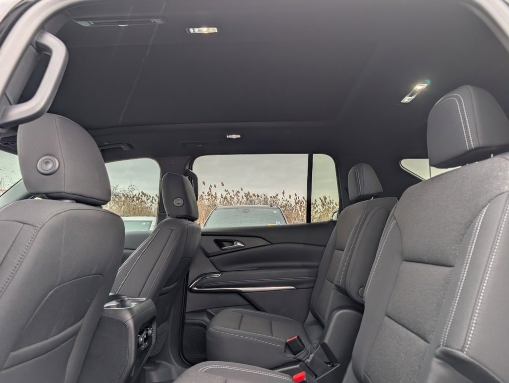 Certified 2026 Chevrolet Traverse LT w/ Sun and Wheel Package image 9