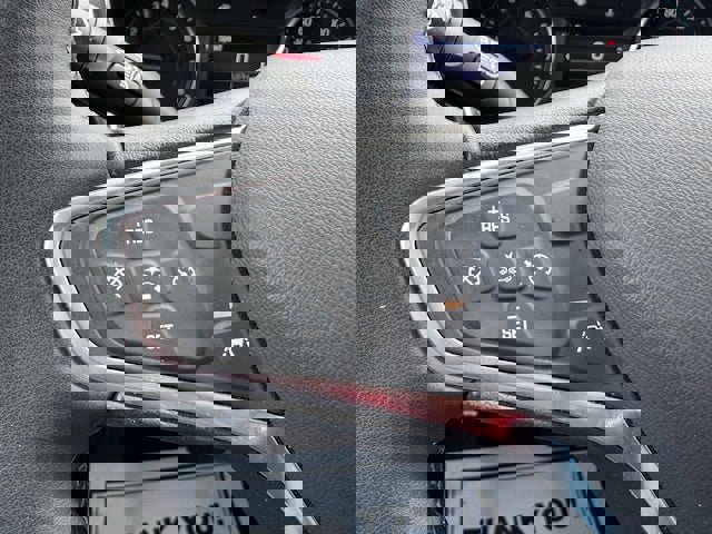 Used 2023 Chevrolet Equinox LT image 31