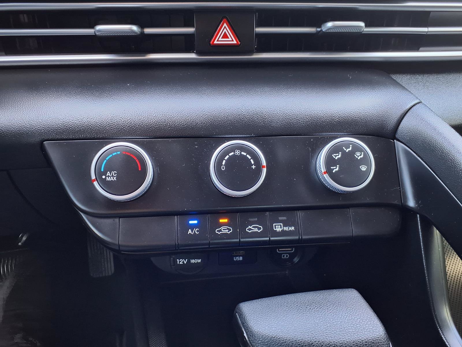 Certified 2023 Hyundai Elantra SE FWD image 24