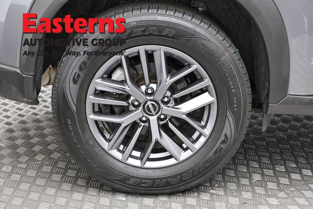 Used 2024 Nissan Rogue S image 31