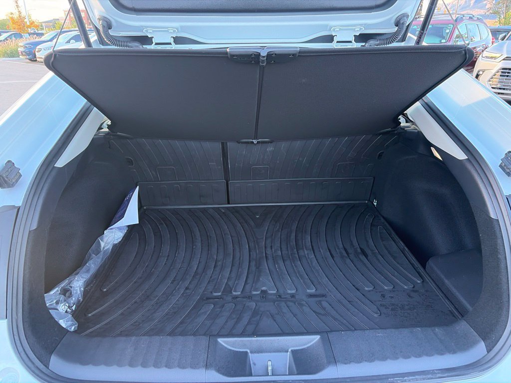 Used 2026 Toyota Prius XLE AWD/4WD image 18