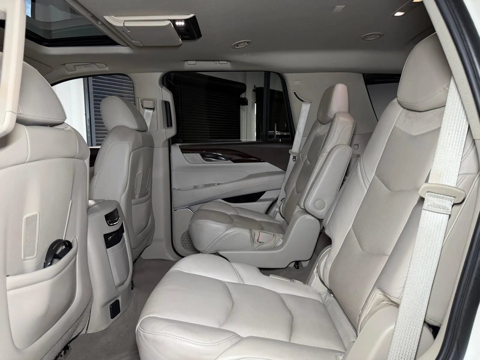 Used 2015 Cadillac Escalade Premium AWD/4WD image 21