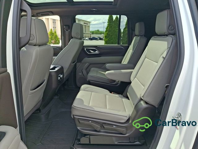 Certified 2023 GMC Yukon XL SLT w/ SLT Premium Package AWD/4WD image 10