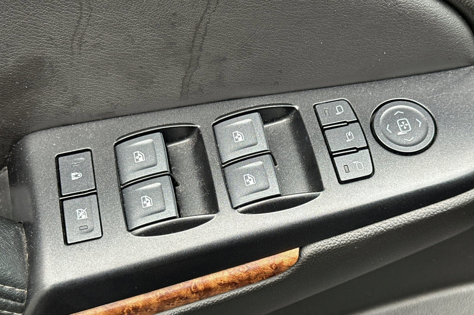 Used 2020 Chevrolet Tahoe Premier image 12