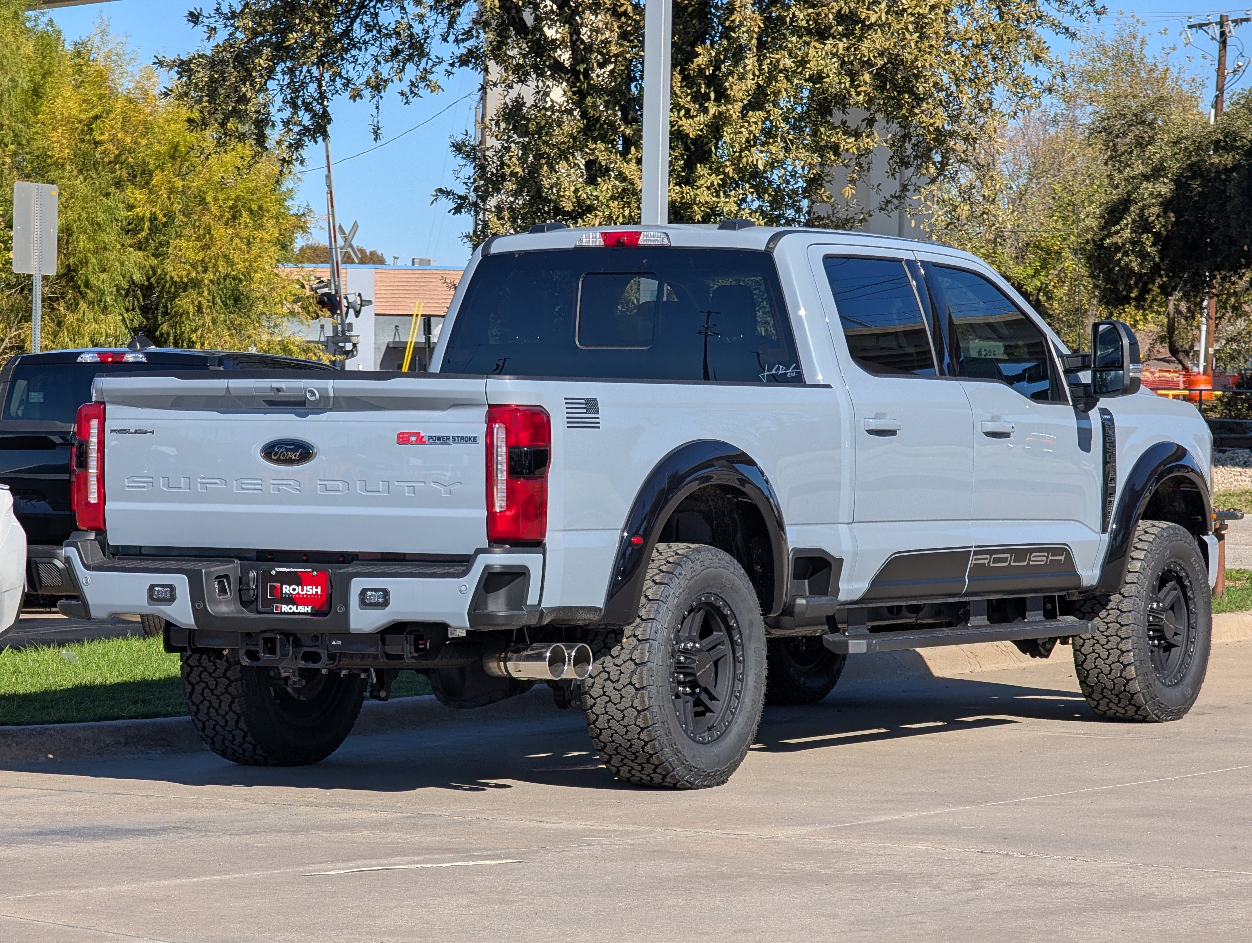 New 2026 Ford F250 Lariat w/ Black Appearance Package image 4