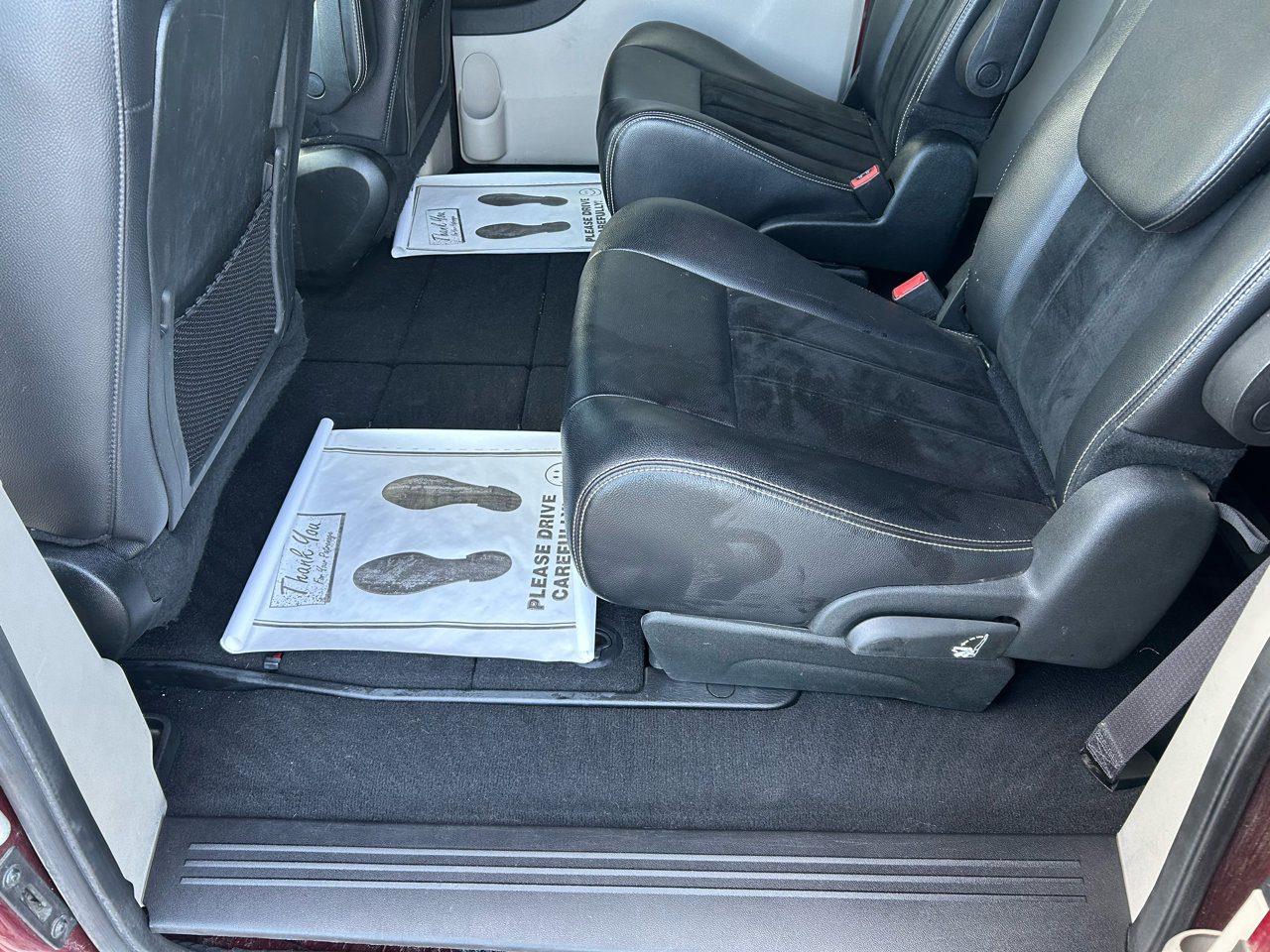 Used 2018 Dodge Grand Caravan SXT image 9