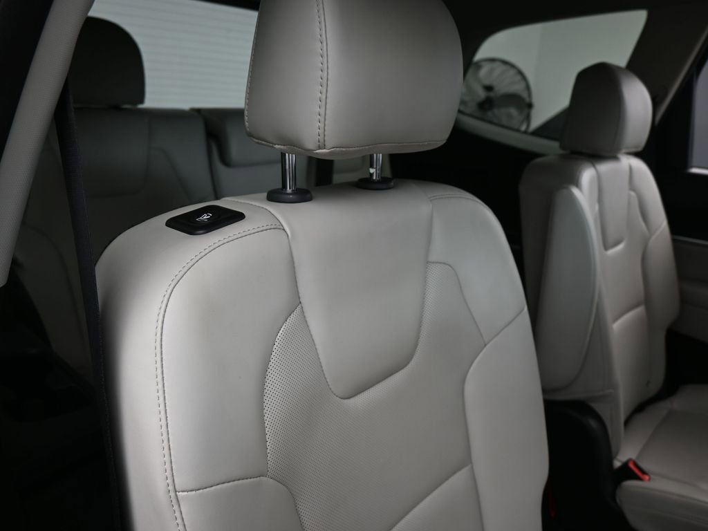 Used 2021 Kia Telluride S image 39