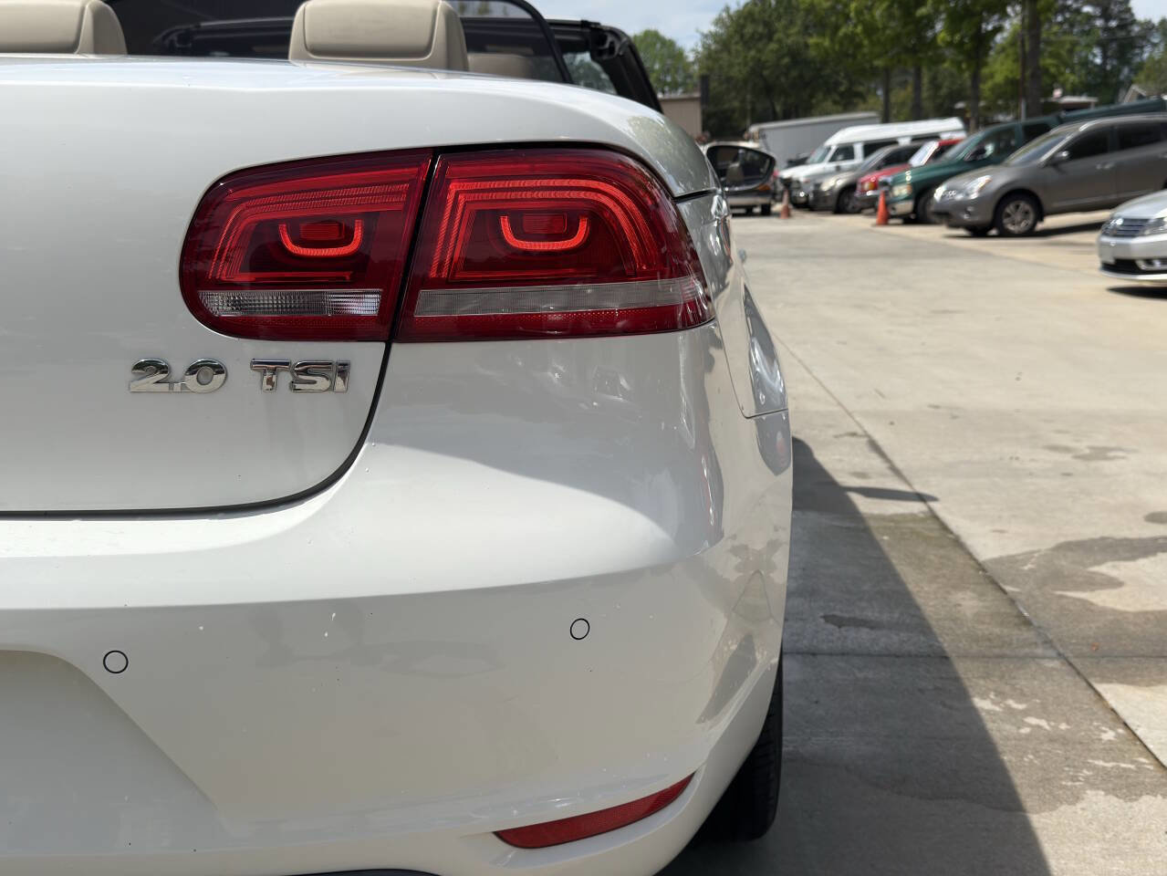 Used 2012 Volkswagen Eos Lux FWD image 8